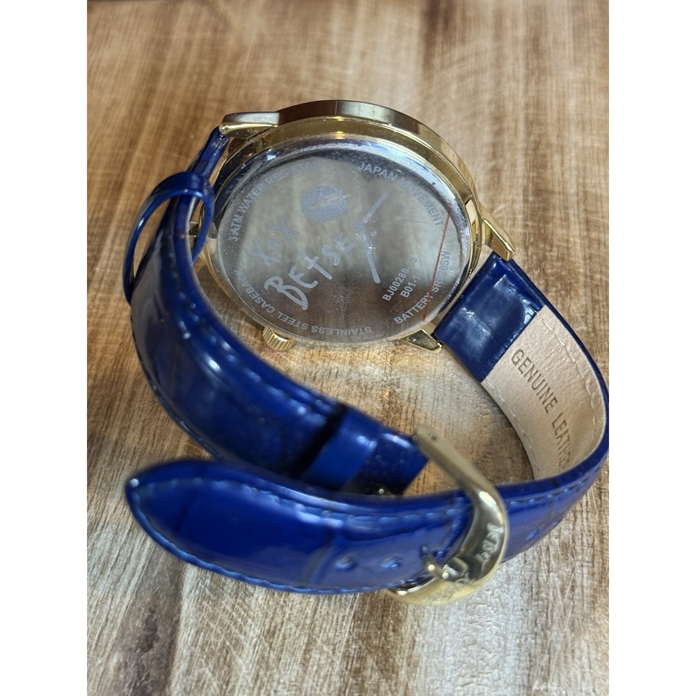 Betsey Johnson Owl Face Watch Blue Leather Strap Gold‎ Tone Quartz As Is - Picture 3 of 6